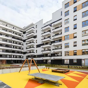 M&r Airport&business Premium Komputerowa - Underground Garage - Free Wifi - Netflix - Self Check-in - 5 Min From Chopin Airport Apartament